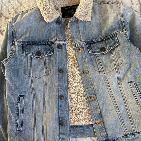 True Religion Trucker Jacket  M Sherpa Lined PorkChop Denim Distressed, Classic - Picture 5 of 13